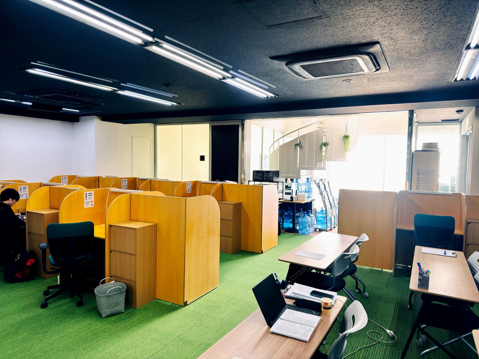 メディセンス大阪・自習室